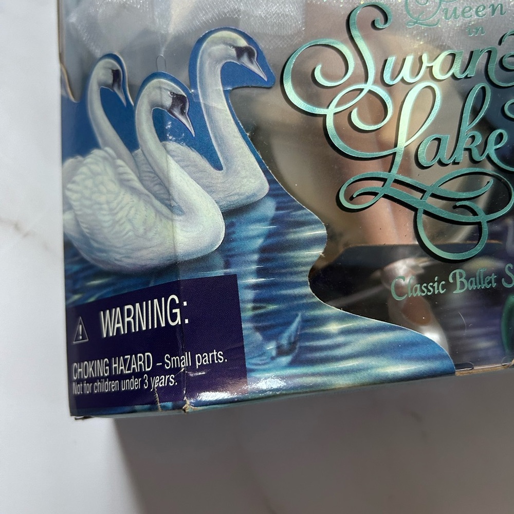 Barbie As The Swan Queen In Swan Lake Barbie Doll - Picture 2 of 4